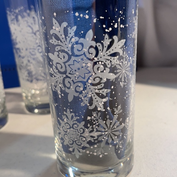 Snowflake drinking glasses - Picture 2 of 4